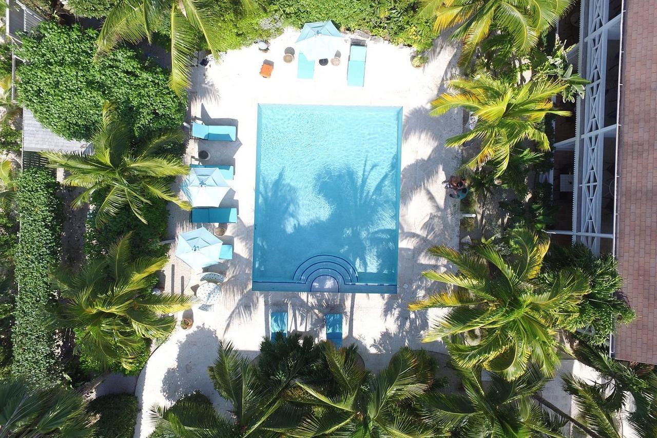 Caribbean Paradise Inn Grace Bay Exteriér fotografie