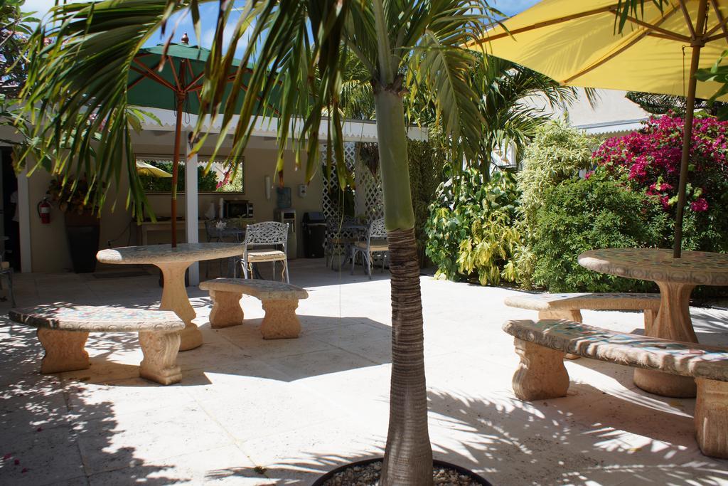 Caribbean Paradise Inn Grace Bay Exteriér fotografie