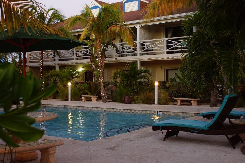 Caribbean Paradise Inn Grace Bay Exteriér fotografie