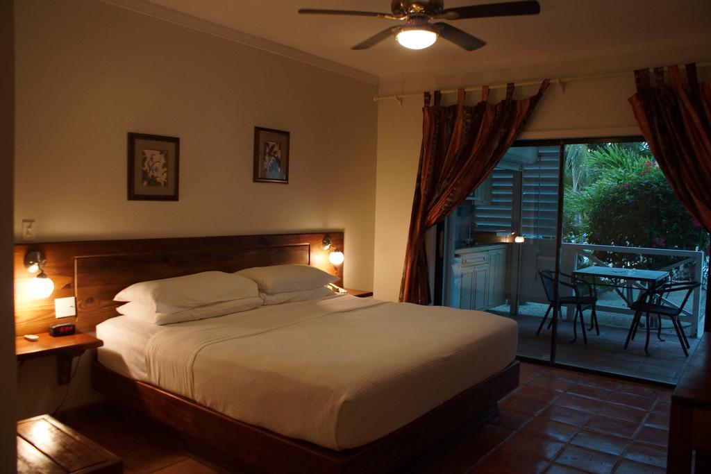 Caribbean Paradise Inn Grace Bay Exteriér fotografie