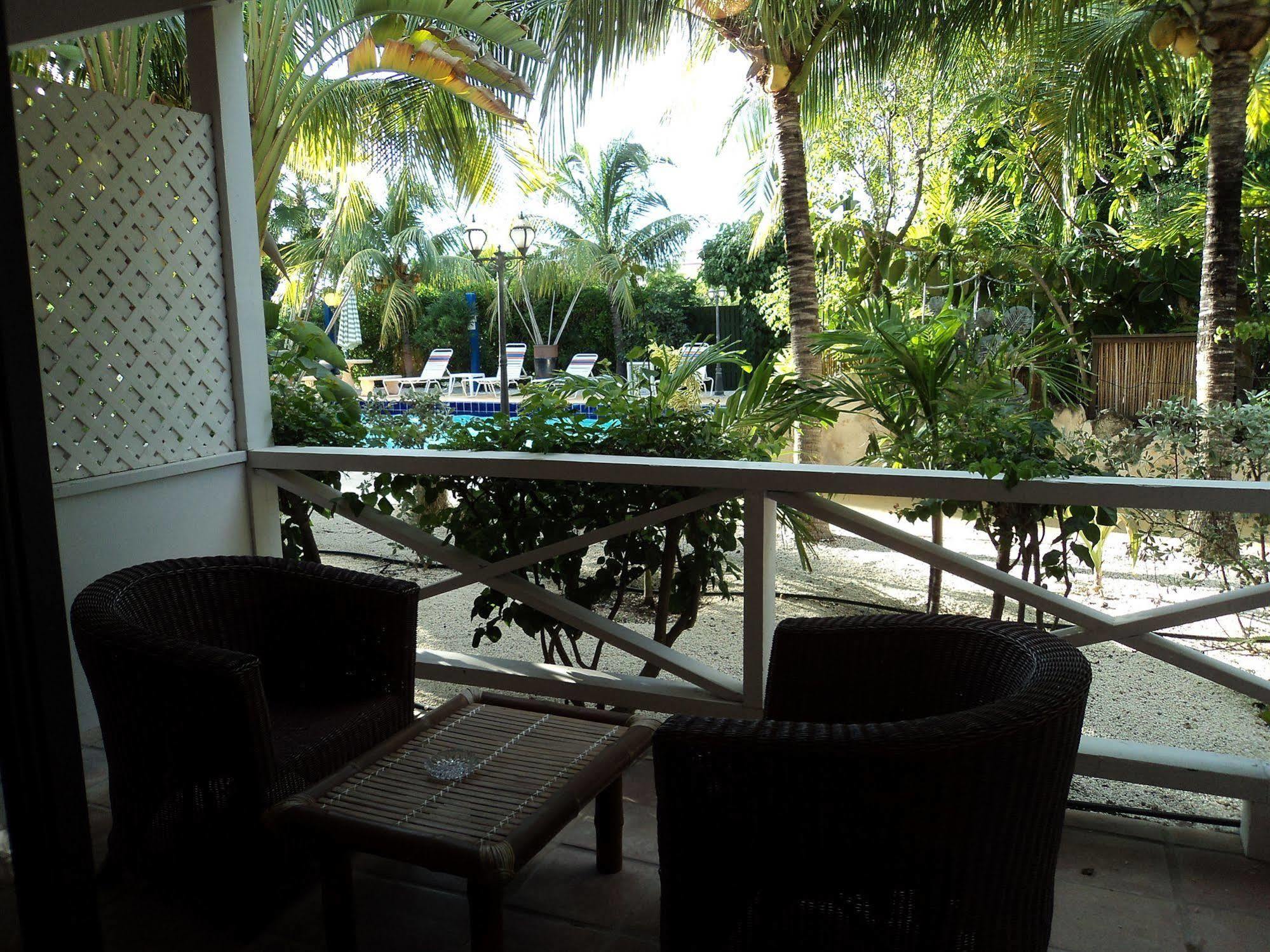 Caribbean Paradise Inn Grace Bay Exteriér fotografie